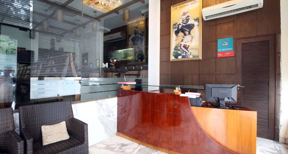 Dolphinn Select, New Delhi 3